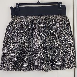 ELLE Black and White Abstract Print Skater Skirt